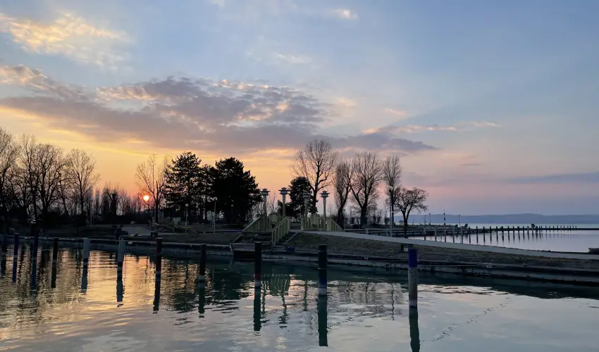 Ádám Apartman Balatonföldvár - Balatoni kedvezményes árak