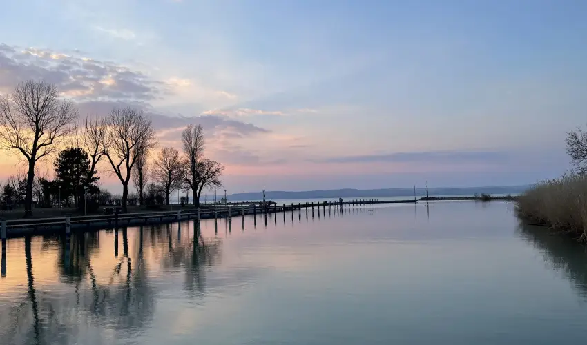 Ádám Apartman Balatonföldvár - Balatoni kedvezményes árak