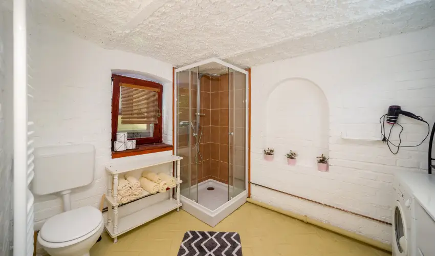 Ádám Apartman Balatonföldvár - Balatoni kedvezményes árak