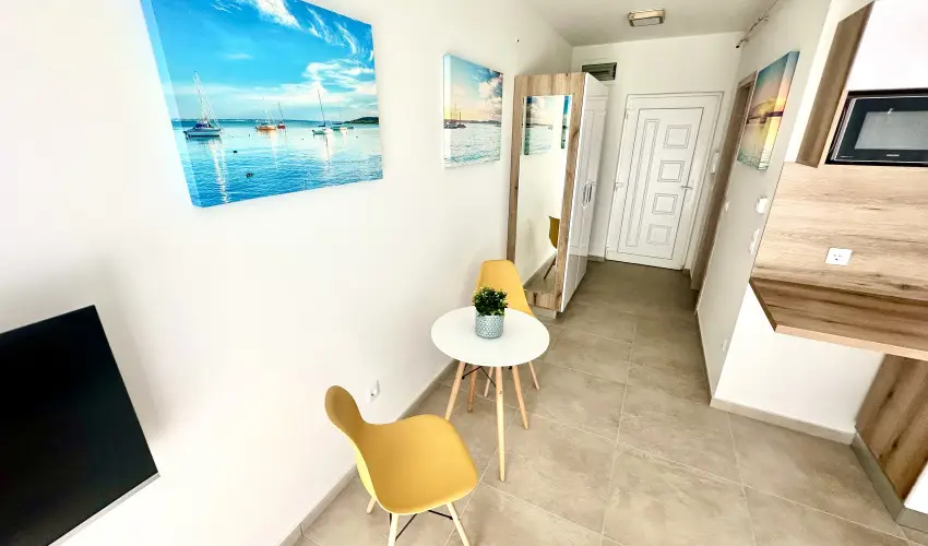 Ady Corner Pr�mium Apartmanok Si�fok - M�jus 1.