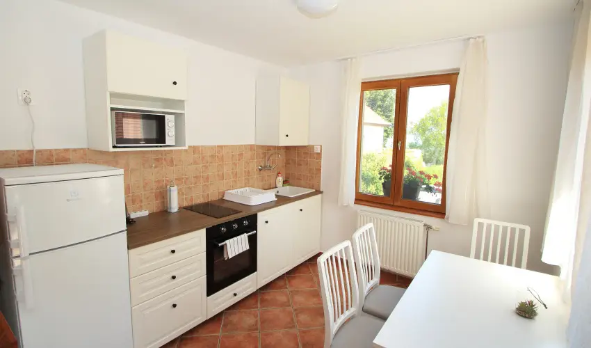 Aquilo Apartmanok Tihany - Balatoni kedvezm�nyes �rak reggelis ell�t�ssal (1 �jt�l)