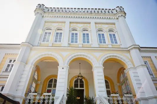 Astoria Hotel �s �tterem - M�jus 1.