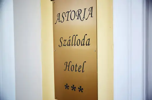 Astoria Hotel �s �tterem - P�nk�sd