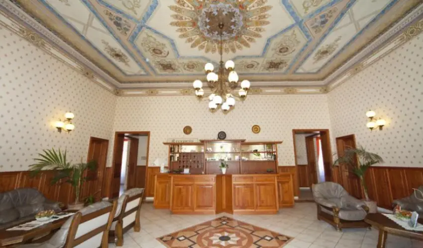 Astoria Hotel s tterem Balatonfred - Balatoni kedvezmnyes rak reggelis elltssal (1 jtl)