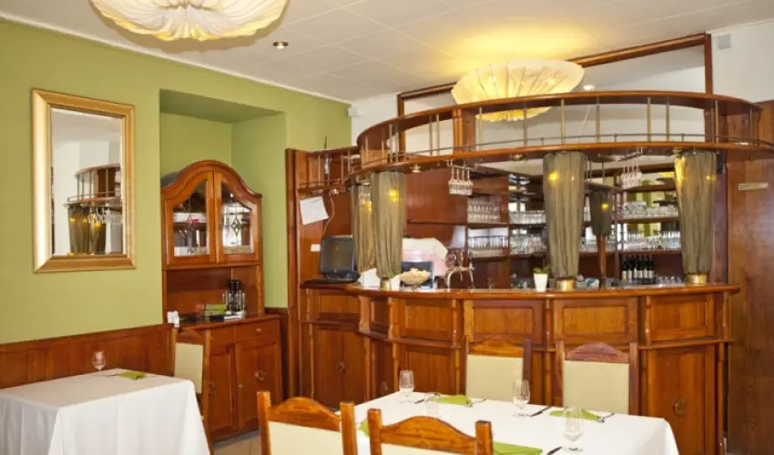Astoria Hotel s tterem Balatonfred - Balatoni kedvezmnyes rak reggelis elltssal (1 jtl)