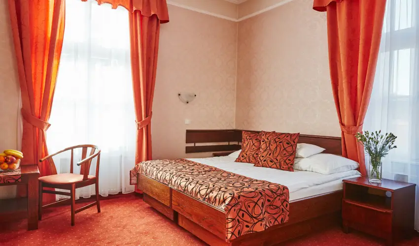 Astoria Hotel s tterem Balatonfred - Balatoni kedvezmnyes rak reggelis elltssal (1 jtl)