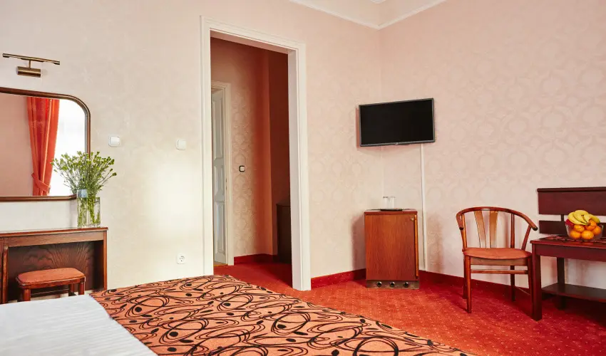 Astoria Hotel s tterem Balatonfred - Balatoni kedvezmnyes rak reggelis elltssal (1 jtl)