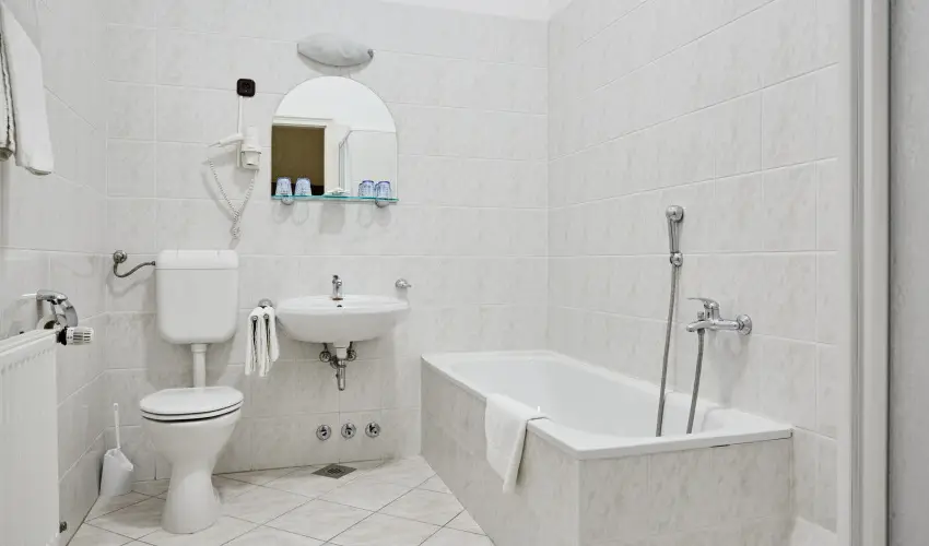 Astoria Hotel s tterem Balatonfred - Balatoni kedvezmnyes rak reggelis elltssal (1 jtl)