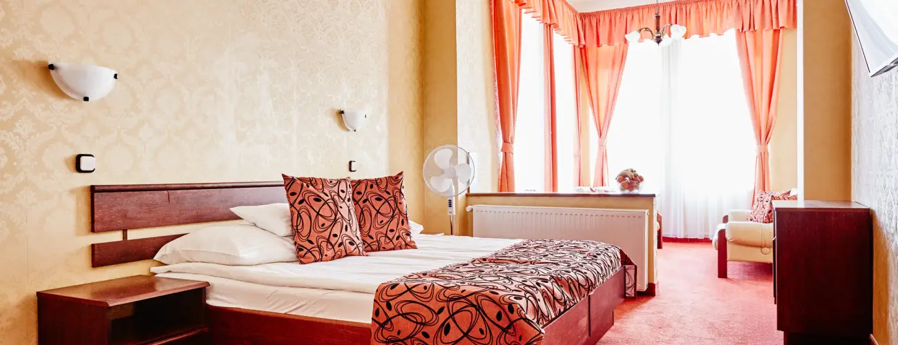 Astoria Hotel s tterem Balatonfred - Balatoni kedvezmnyes rak reggelis elltssal (1 jtl)