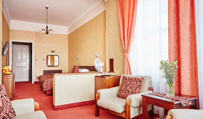 Astoria Hotel s tterem Balatonfred - Balatoni kedvezmnyes rak reggelis elltssal (1 jtl)