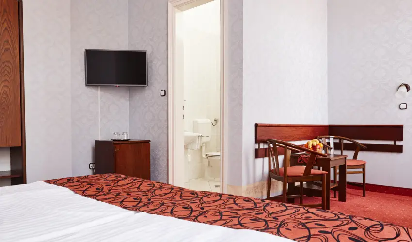 Astoria Hotel s tterem Balatonfred - Balatoni kedvezmnyes rak reggelis elltssal (1 jtl)