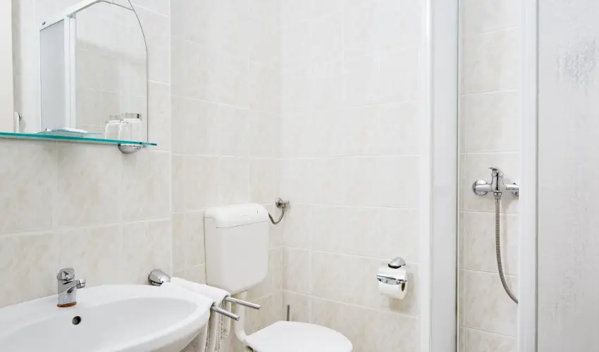 Astoria Hotel s tterem Balatonfred - Balatoni kedvezmnyes rak reggelis elltssal (1 jtl)