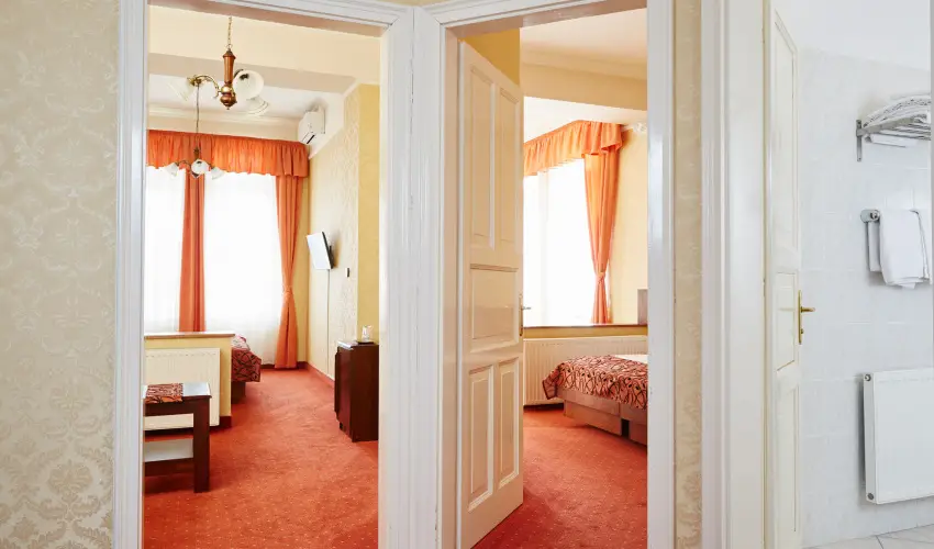 Astoria Hotel s tterem Balatonfred - Balatoni kedvezmnyes rak reggelis elltssal (1 jtl)