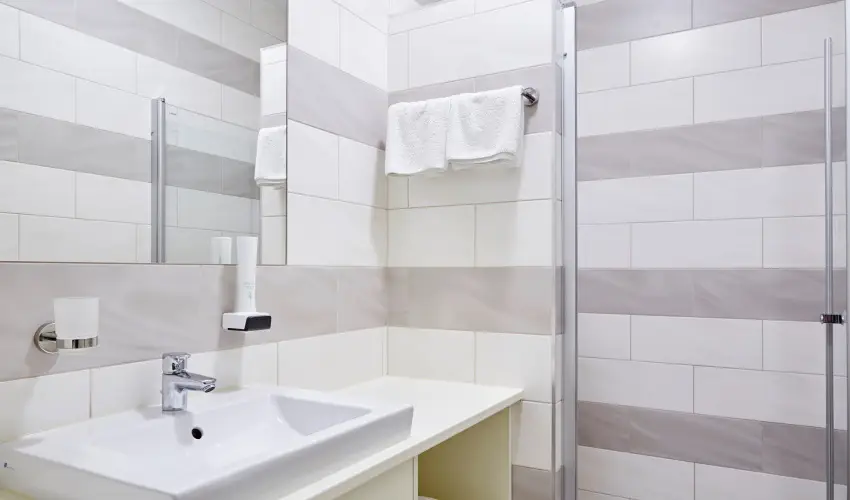 Astoria Hotel s tterem Balatonfred - Balatoni kedvezmnyes rak reggelis elltssal (1 jtl)