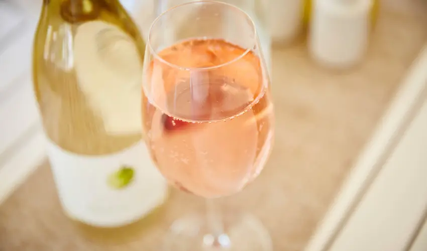 Astoria Hotel s tterem Balatonfred - Balatoni kedvezmnyes rak reggelis elltssal (1 jtl)