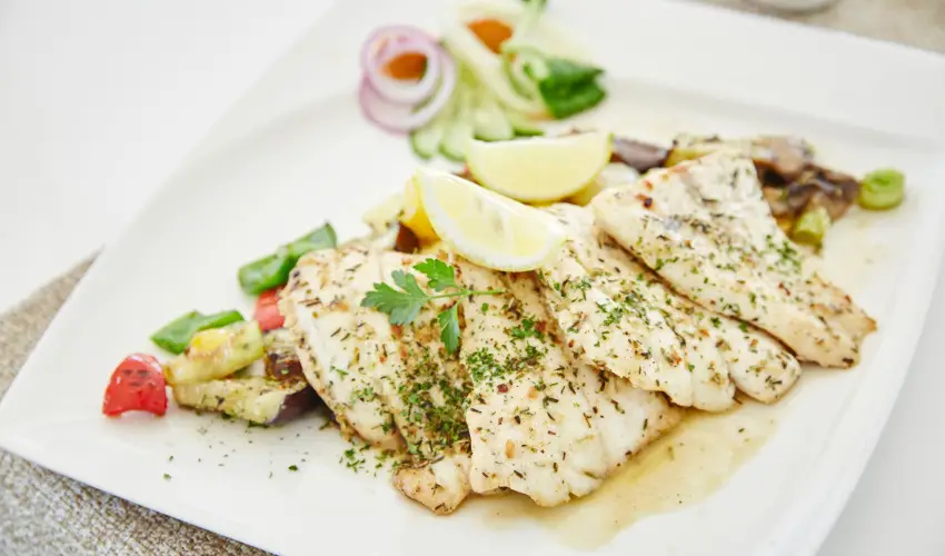 Astoria Hotel s tterem Balatonfred - Balatoni kedvezmnyes rak reggelis elltssal (1 jtl)