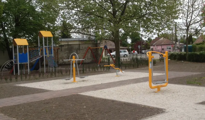 Balla Nyaral Sifok - Mjus 1. (min. 4 j)