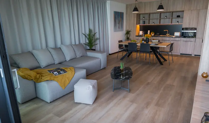 BJ81 Suite Hotel Siófok - Vissza nem térítendő ajánlat reggelivel (1 éjtől)