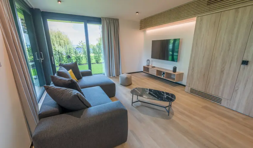 BJ81 Suite Hotel Siófok - Vissza nem térítendő ajánlat reggelivel (1 éjtől)