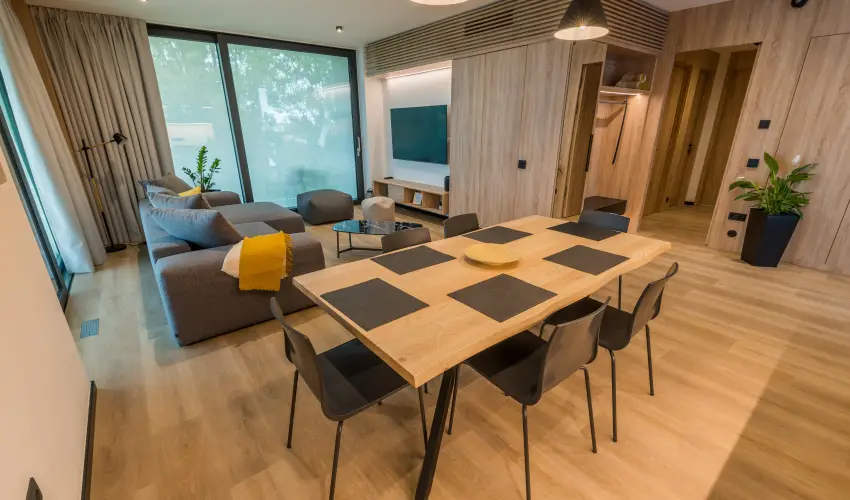 BJ81 Suite Hotel Siófok - Vissza nem térítendő ajánlat reggelivel (1 éjtől)