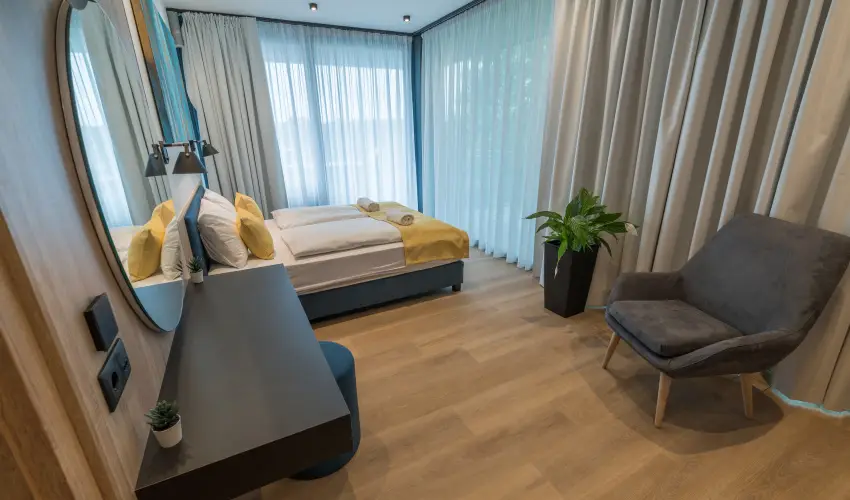 BJ81 Suite Hotel Siófok - Vissza nem térítendő ajánlat reggelivel (1 éjtől)