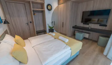 BJ81 Suite Hotel Sifok