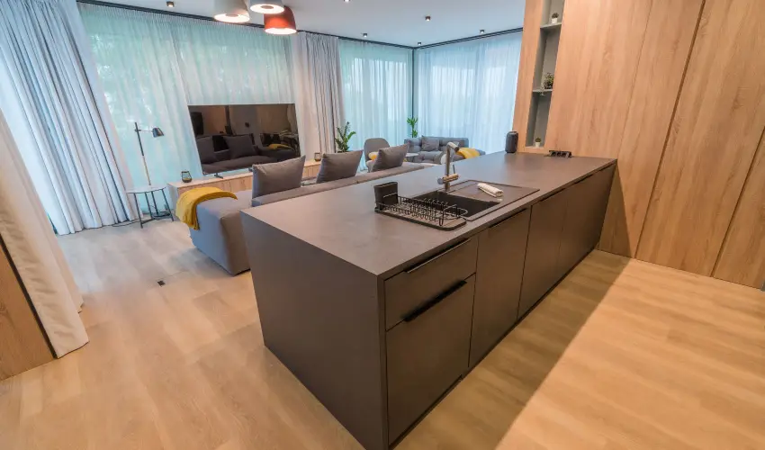 BJ81 Suite Hotel Siófok - Vissza nem térítendő ajánlat reggelivel (1 éjtől)