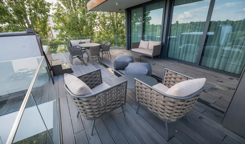 BJ81 Suite Hotel Siófok - Vissza nem térítendő ajánlat reggelivel (1 éjtől)