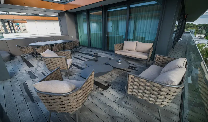 BJ81 Suite Hotel Siófok - Vissza nem térítendő ajánlat reggelivel (1 éjtől)