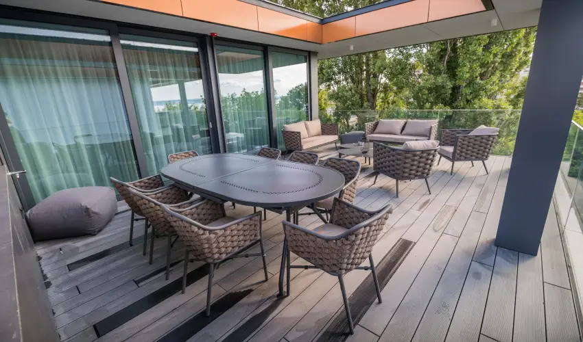 BJ81 Suite Hotel Siófok - Vissza nem térítendő ajánlat reggelivel (1 éjtől)