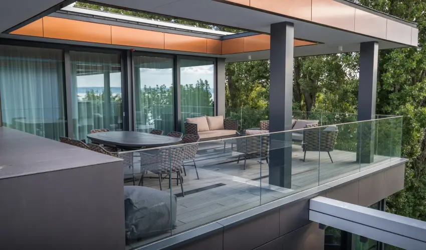 BJ81 Suite Hotel Siófok - Vissza nem térítendő ajánlat reggelivel (1 éjtől)