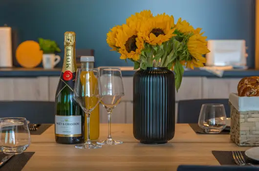 BJ81 Suite Hotel - Balatoni kedvezmnyes rak reggelivel (1 jtl)