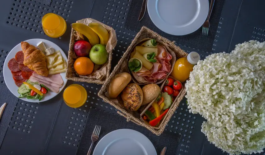 BJ81 Suite Hotel Siófok - Vissza nem térítendő ajánlat reggelivel (1 éjtől)