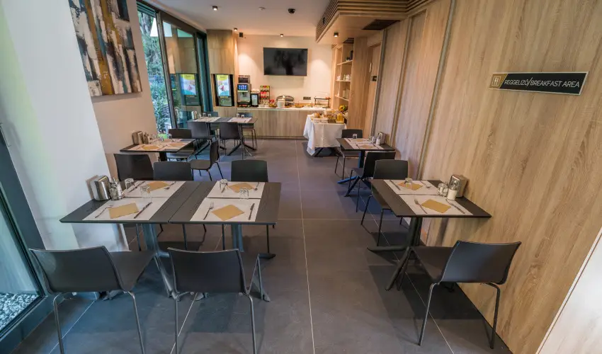 BJ81 Suite Hotel Siófok - Vissza nem térítendő ajánlat reggelivel (1 éjtől)