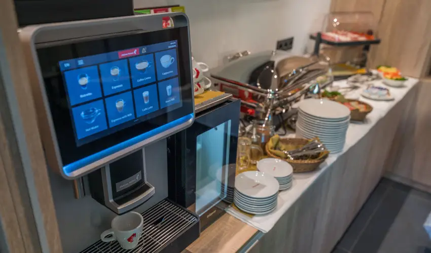 BJ81 Suite Hotel Siófok - Vissza nem térítendő ajánlat reggelivel (1 éjtől)