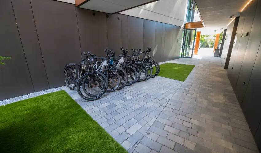 BJ81 Suite Hotel Siófok - Vissza nem térítendő ajánlat reggelivel (1 éjtől)