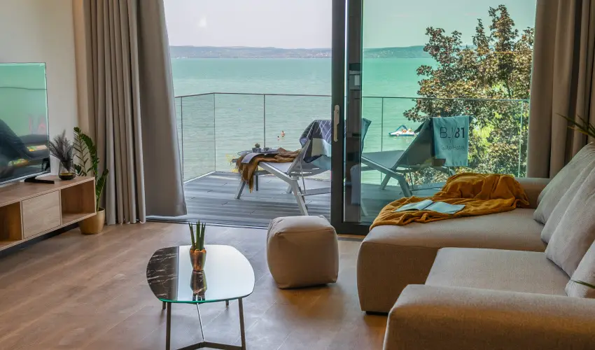 BJ81 Suite Hotel Siófok - Vissza nem térítendő ajánlat reggelivel (1 éjtől)