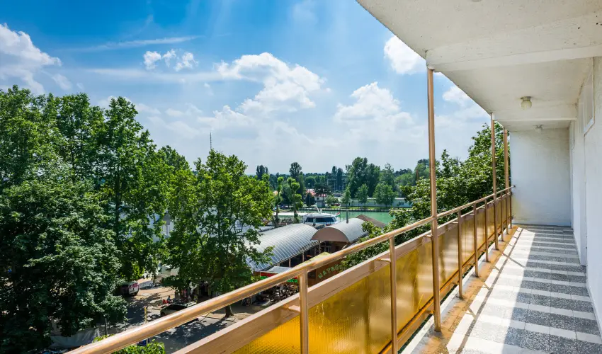 CE Napf�ny Hotel  Si�fok - Augusztus 20.