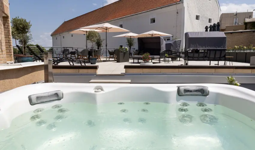 CE Plaza Hotel Siófok - Négycsillagos wellness élmények teljes ellátással (min. 2 éj)