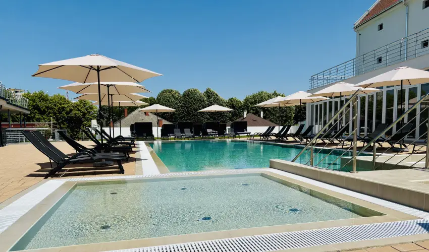 CE Plaza Hotel Siófok - Négycsillagos wellness élmények teljes ellátással (min. 2 éj)