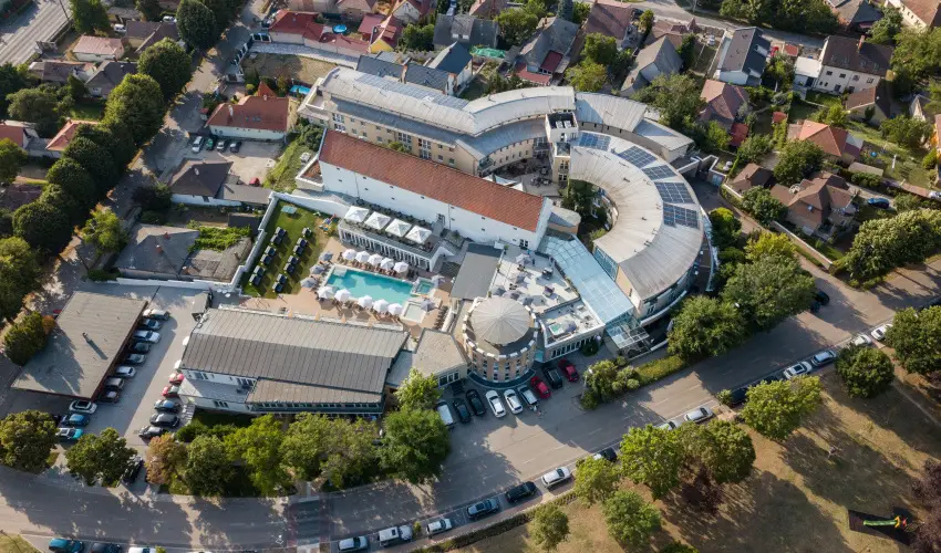 CE Plaza Hotel Siófok - Négycsillagos wellness élmények teljes ellátással (min. 2 éj)