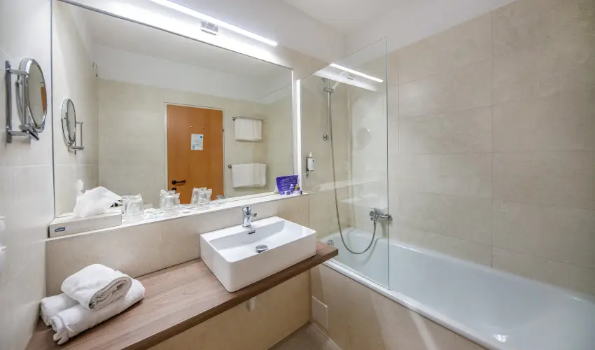 Club Tihany Hotel Tihany - Oktber 23. - specilis elrefizetssel (min. 2 j)