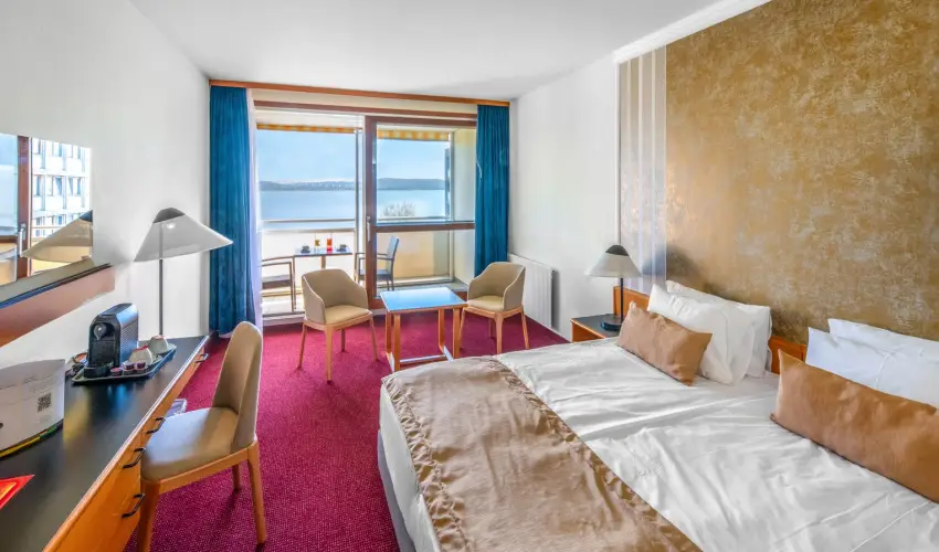 Club Tihany Hotel Tihany - Oktber 23. - specilis elrefizetssel (min. 2 j)