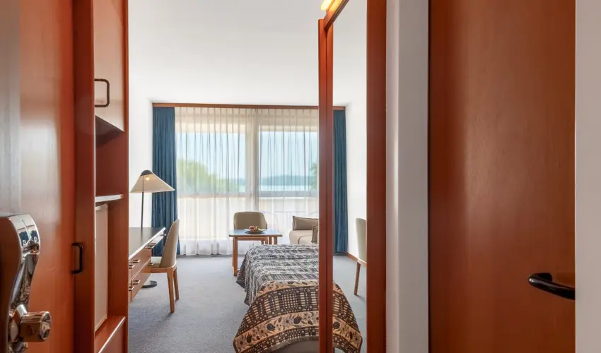 Club Tihany Hotel Tihany - Oktber 23. - specilis elrefizetssel (min. 2 j)