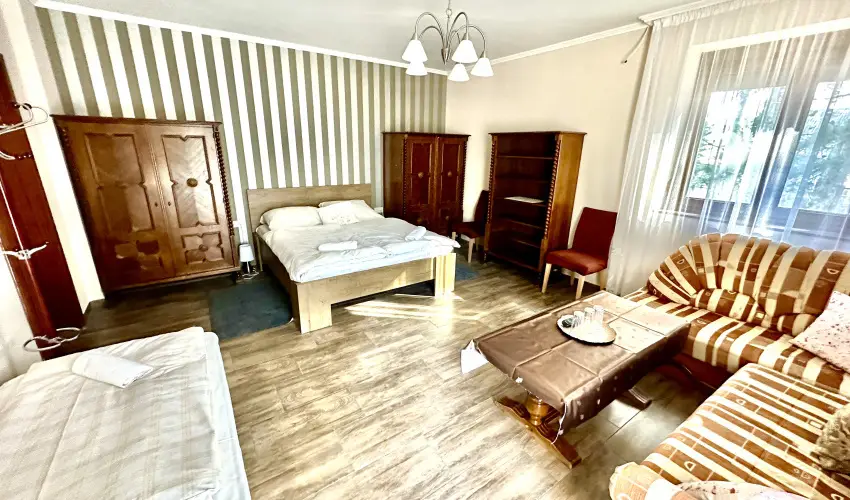 Fenyves Vendégház Siófok - Balatoni kedvezményes árak önellátással (1 éjtől)