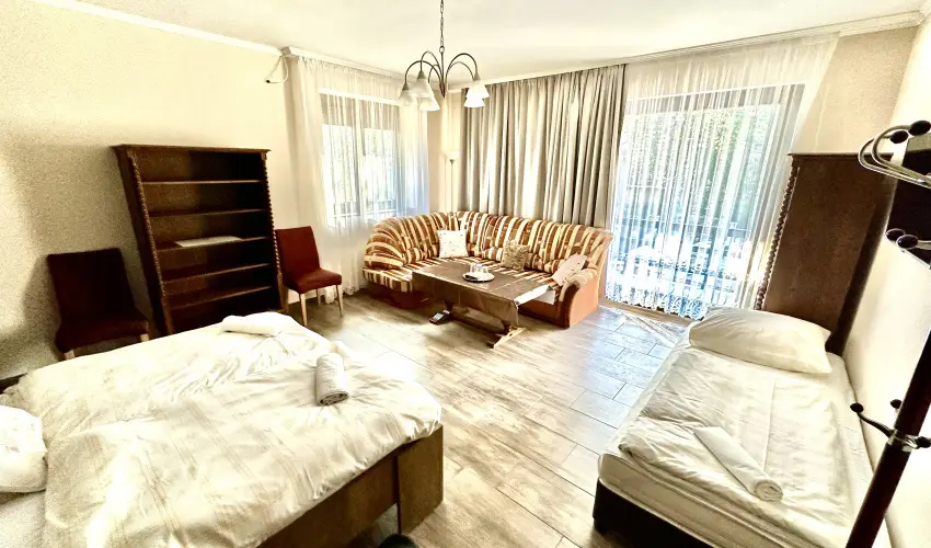 Fenyves Vendégház Siófok - Balatoni kedvezményes árak önellátással (1 éjtől)