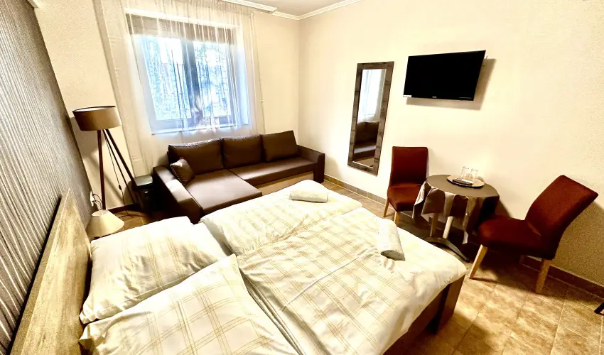 Fenyves Vendégház Siófok - Balatoni kedvezményes árak önellátással (1 éjtől)