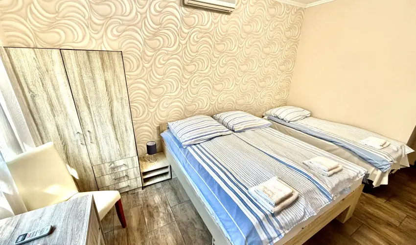 Fenyves Vend�gh�z Si�fok - Augusztus 20. (min. 5 �j)