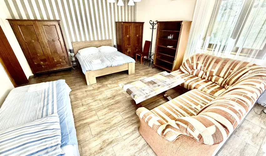 Fenyves Vend�gh�z Si�fok - Augusztus 20. (min. 5 �j)