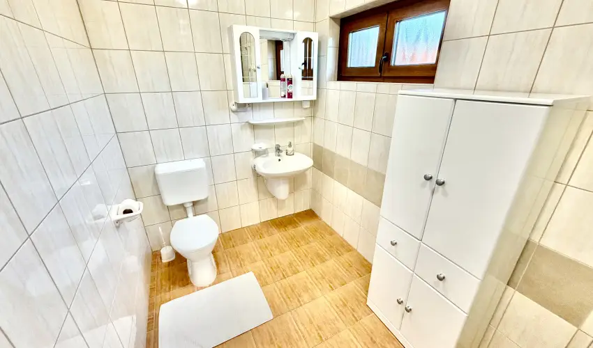 Fenyves Vend�gh�z Si�fok - Augusztus 20. (min. 5 �j)